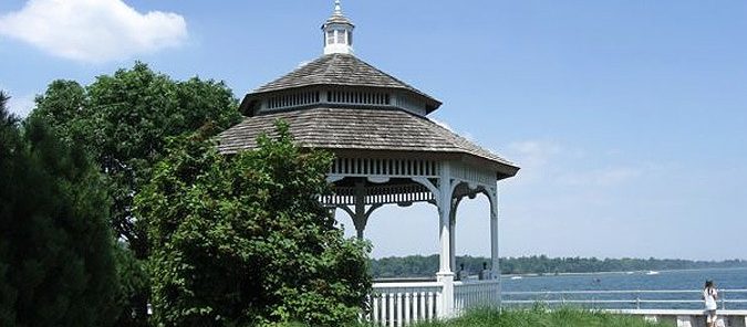 1998 Gazebo and Landscaping at Pier Park